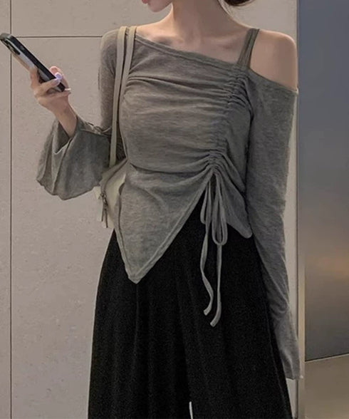 ワンオフショルダーTシャツギャザー 長袖 肩出しドロストtシャツ レディース リボンタイトTシャツ肩あき セクシートップス お洒落 アンバランスヘムtシャツ 薄手 90CHENXINI-021